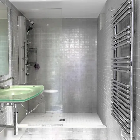 Immogroom-exclusive- 5 Min From Beaches-parking- Pool Apartment Cannes